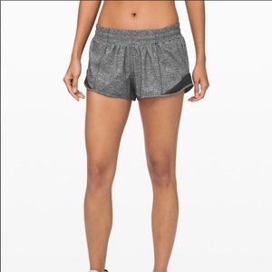 Lululemon hotty hot shorts 2.5